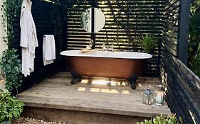 Peterswell Holiday Cottage
